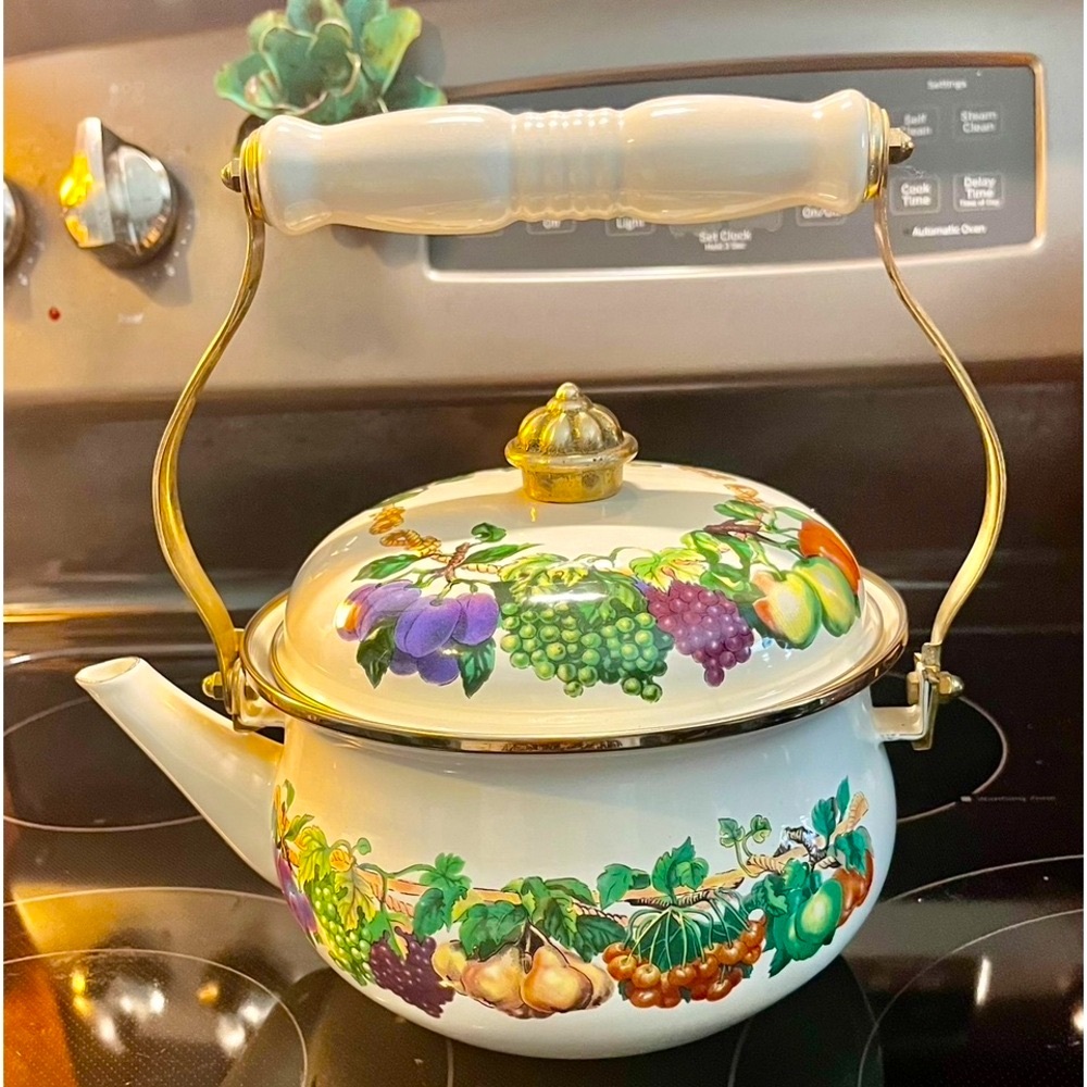 TEA KETTLE ENAMEL FRUIT VINTAGE WATER POT PERFECT •NO CHIPS/DAMAGE NEW CONDITION